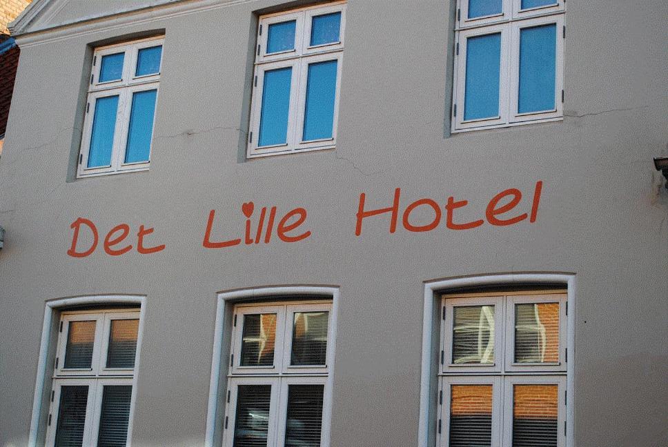 Det Lille Hotel Рённе Экстерьер фото